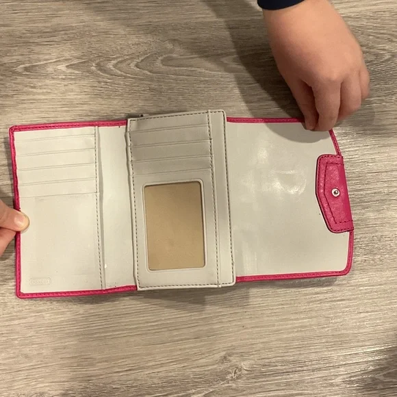 Coach Wallet - Picture 2 of 4